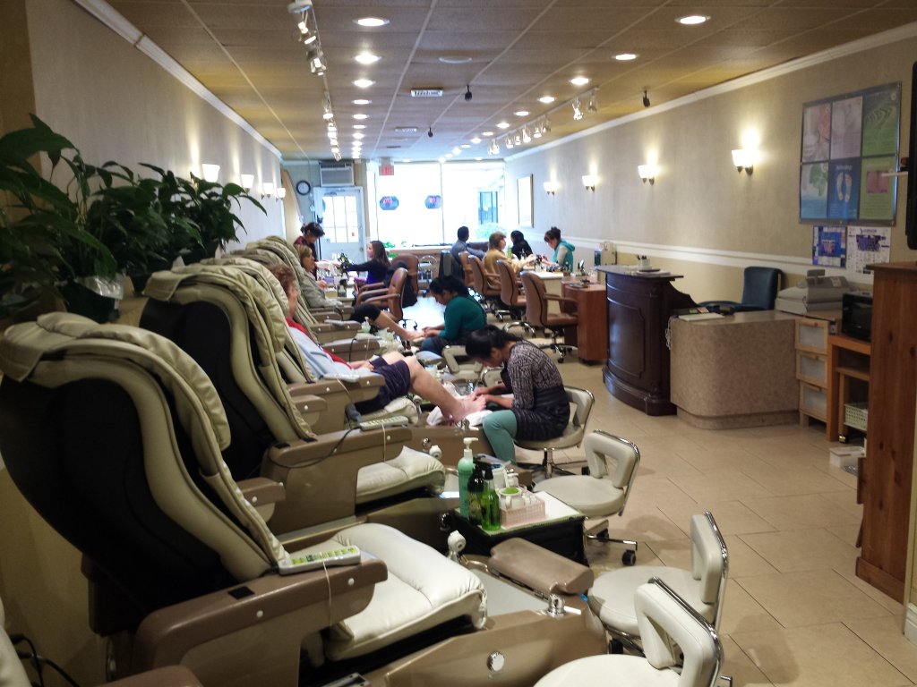 Photo of Green Tea Nails in Cranford City, New Jersey, United States - 3 Picture of Point of interest, Establishment, Health, Beauty salon, Hair care