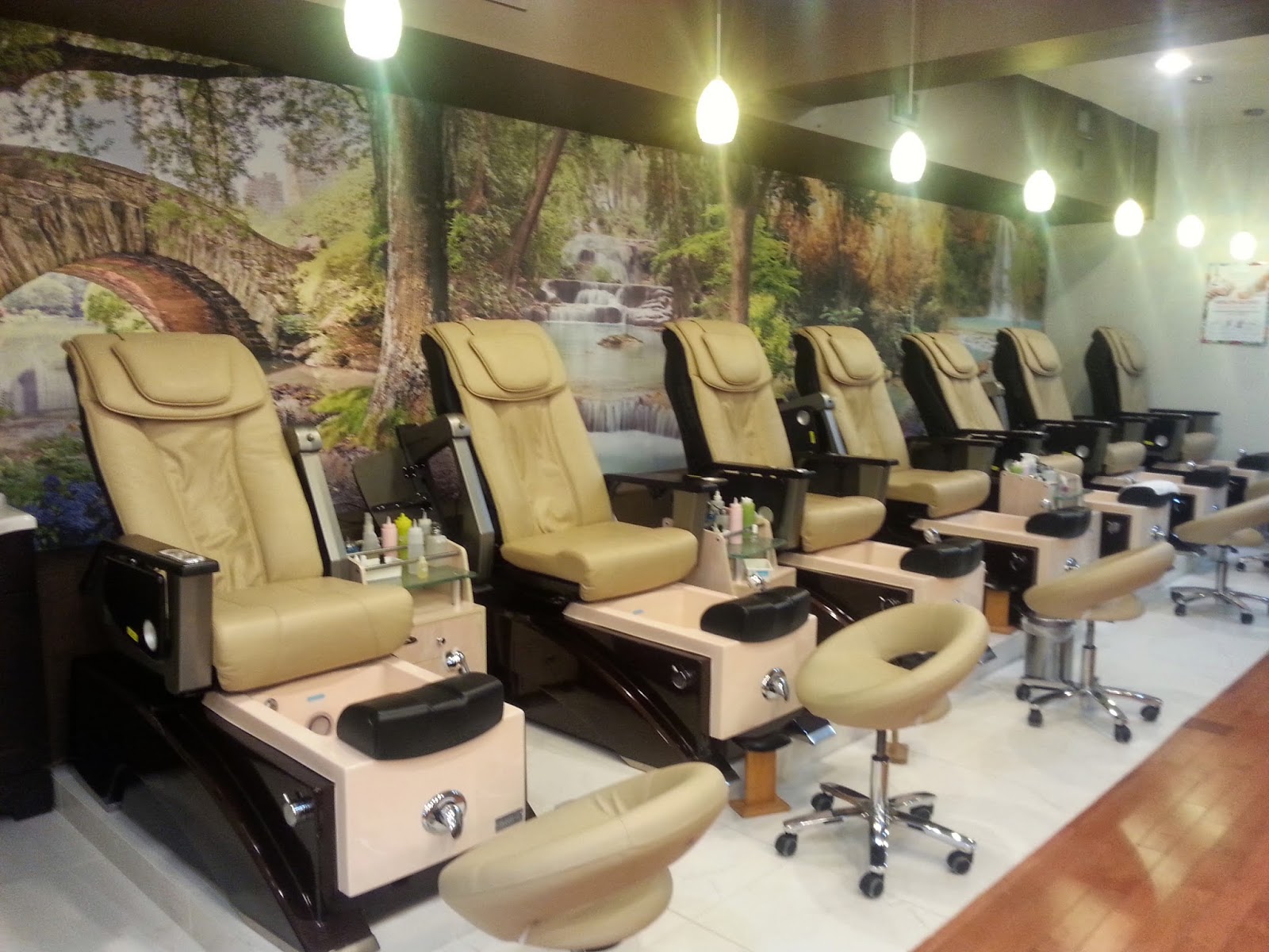 Photo of Perfect 10 Nail & Spa in Staten Island City, New York, United States - 2 Picture of Point of interest, Establishment, Beauty salon, Hair care