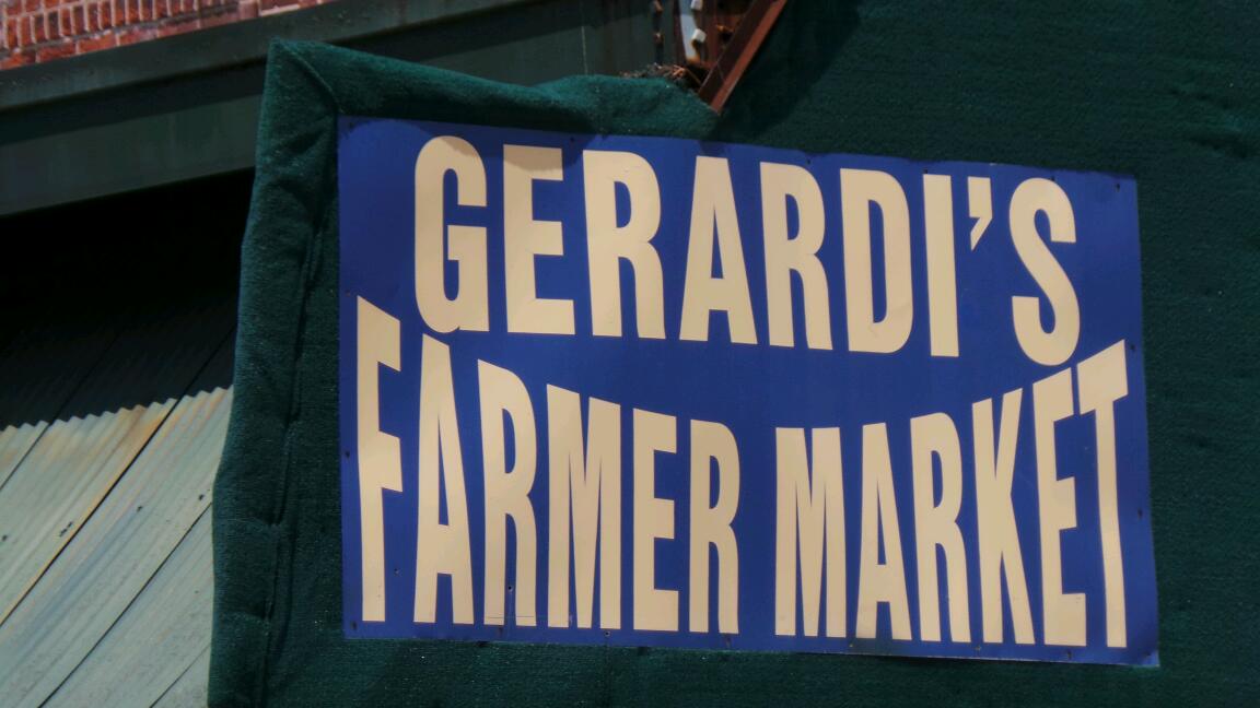 Photo of Gerardi's Farmer Market in Staten Island City, New York, United States - 2 Picture of Food, Point of interest, Establishment, Store, Grocery or supermarket