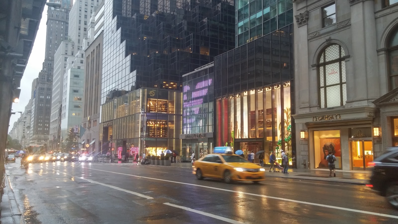 Photo of Henri Bendel in New York City, New York, United States - 2 Picture of Point of interest, Establishment, Store, Jewelry store, Clothing store