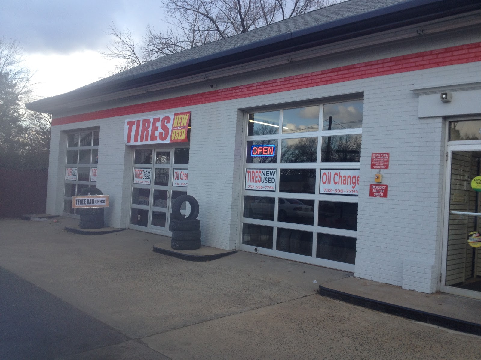 Photo of A2Z Tire and Auto Center in Woodbridge Township City, New Jersey, United States - 2 Picture of Point of interest, Establishment, Store, Car repair