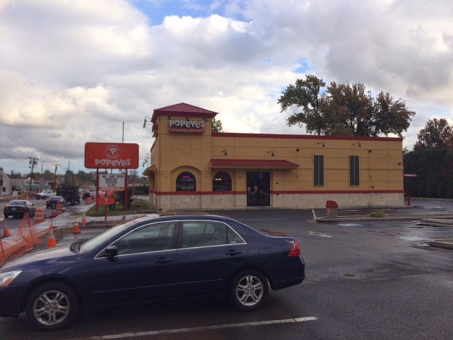 Photo of Popeyes Louisiana Kitchen in Little Ferry City, New Jersey, United States - 2 Picture of Restaurant, Food, Point of interest, Establishment