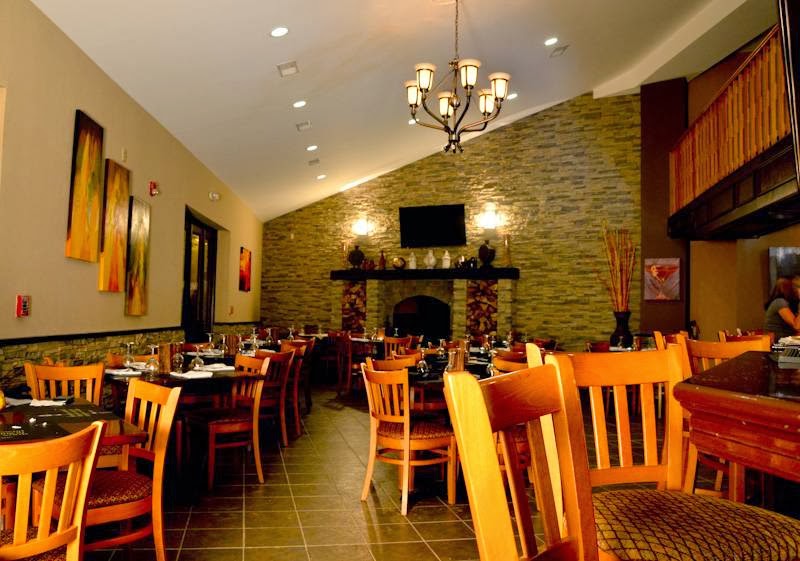 Photo of Vinhus Restaurant and Lounge in Roselle Park City, New Jersey, United States - 1 Picture of Restaurant, Food, Point of interest, Establishment, Bar, Night club