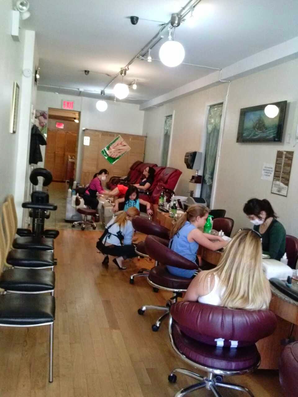 Photo of Alice's Nail Spa Inc in Staten Island City, New York, United States - 4 Picture of Point of interest, Establishment, Beauty salon, Hair care