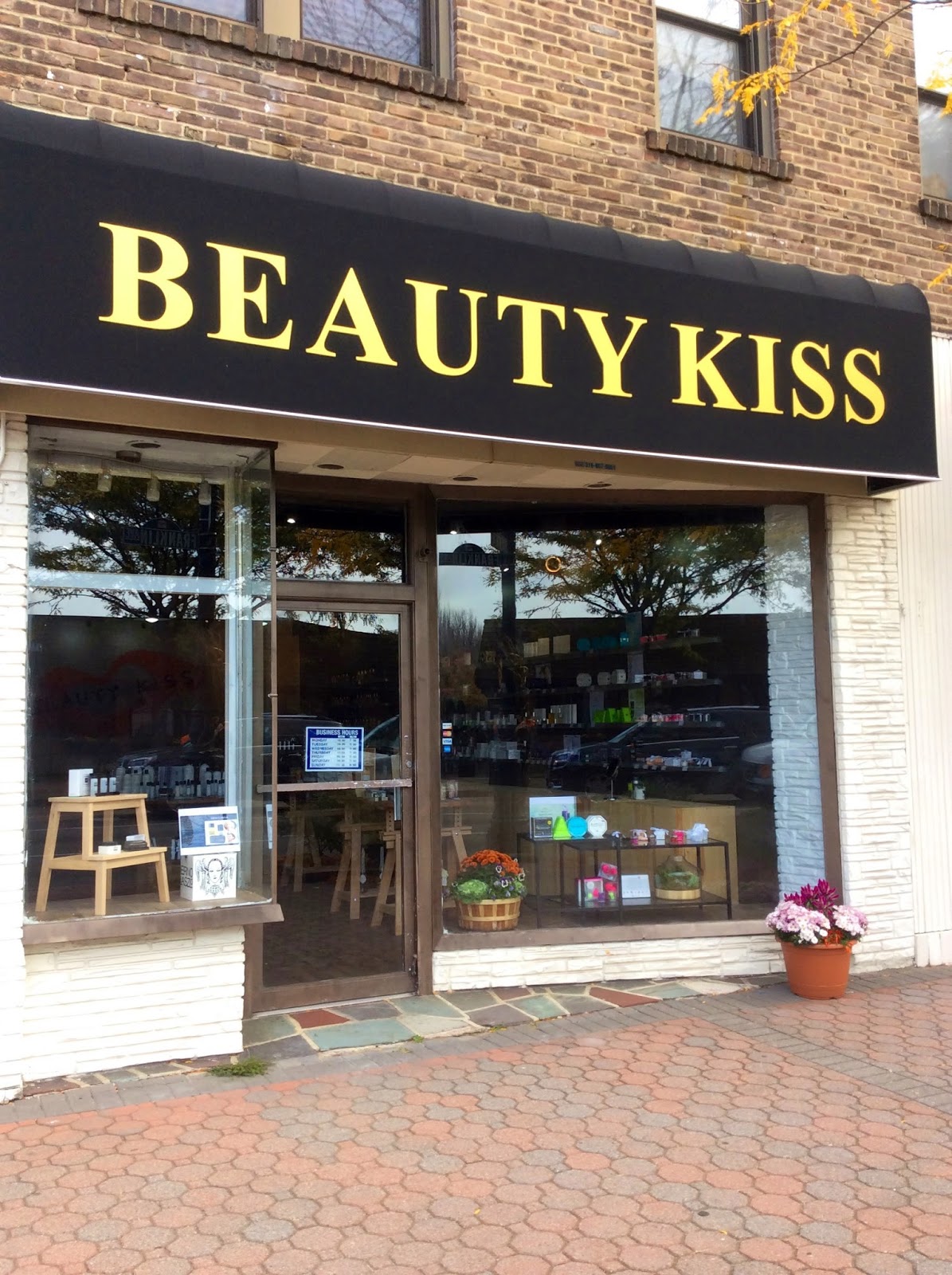 Photo of BEAUTY KISS in Garden City, New York, United States - 2 Picture of Point of interest, Establishment, Store