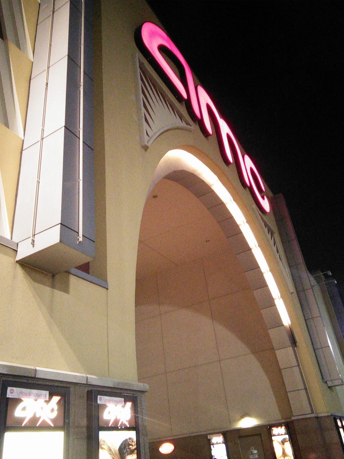 Photo of AMC Aviation 12 in Linden City, New Jersey, United States - 5 Picture of Point of interest, Establishment, Movie theater