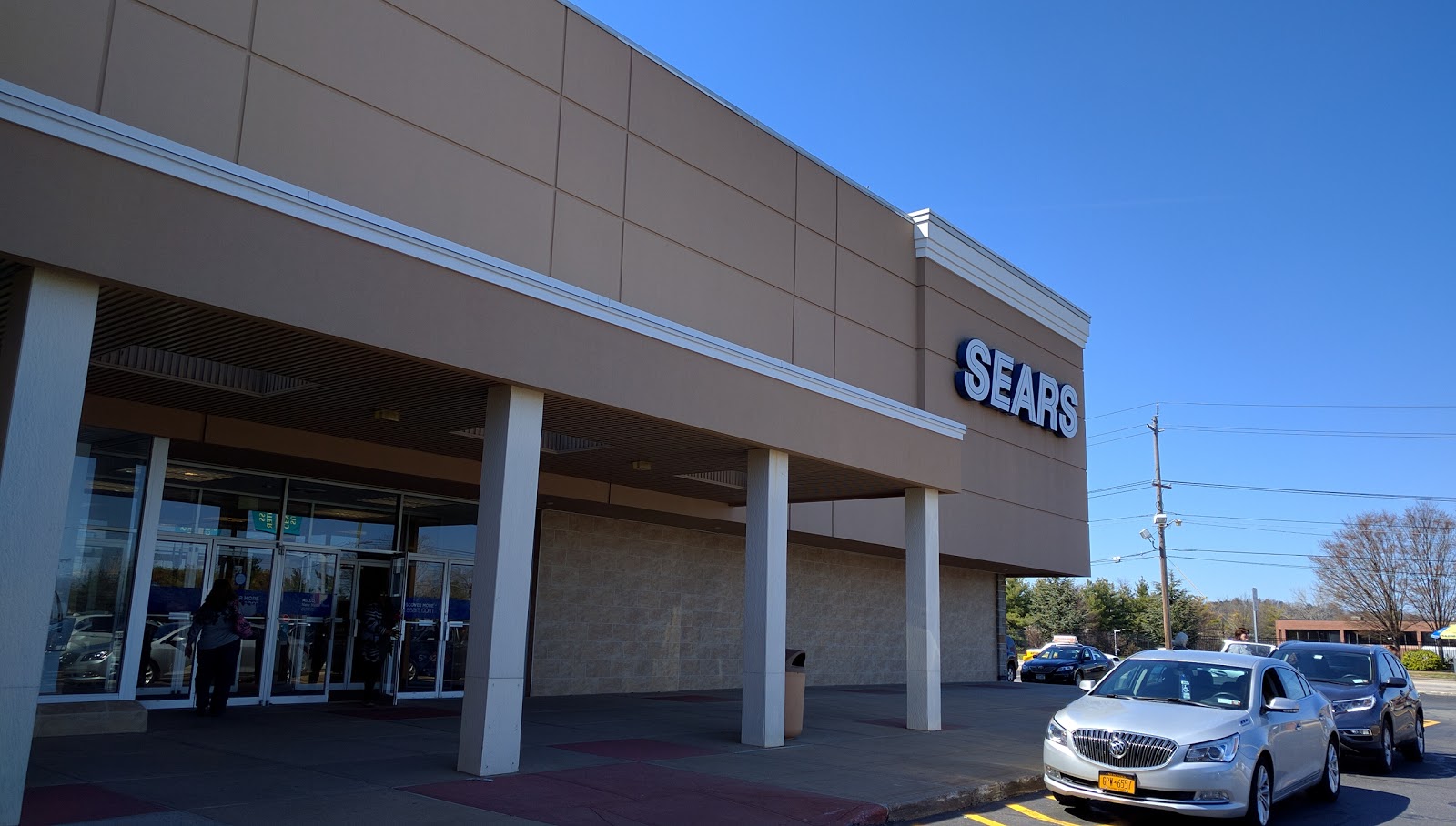 Photo of Sears in New Hyde Park City, New York, United States - 3 Picture of Point of interest, Establishment, Store, Jewelry store, Home goods store, Clothing store, Electronics store, Furniture store, Shoe store, Department store