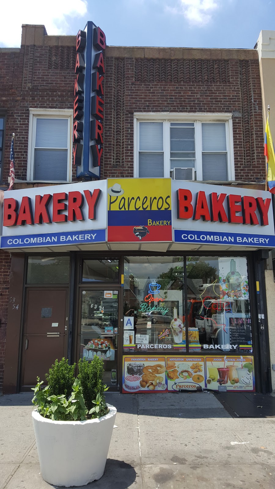 Photo of Parceros Bakery in Queens City, New York, United States - 4 Picture of Food, Point of interest, Establishment, Store, Bakery