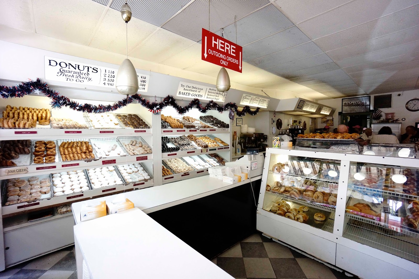 Photo of Peter Pan Donut & Pastry Shop in Brooklyn City, New York, United States - 3 Picture of Food, Point of interest, Establishment, Store, Bakery