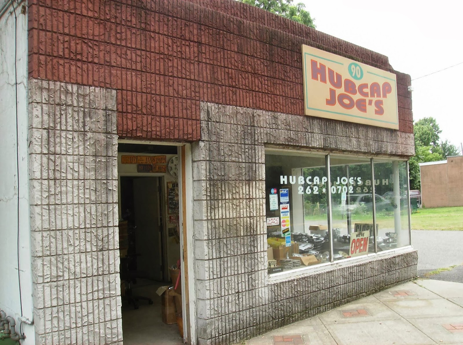 Photo of Hubcap Joe in Oradell City, New Jersey, United States - 3 Picture of Point of interest, Establishment, Store, Car repair