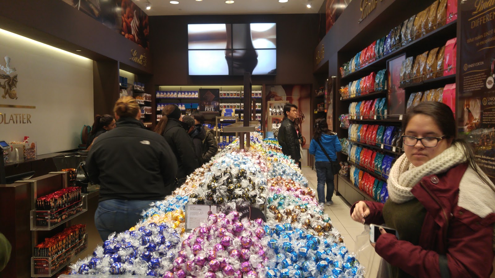 Photo of Lindt in New York City, New York, United States - 3 Picture of Food, Point of interest, Establishment, Store