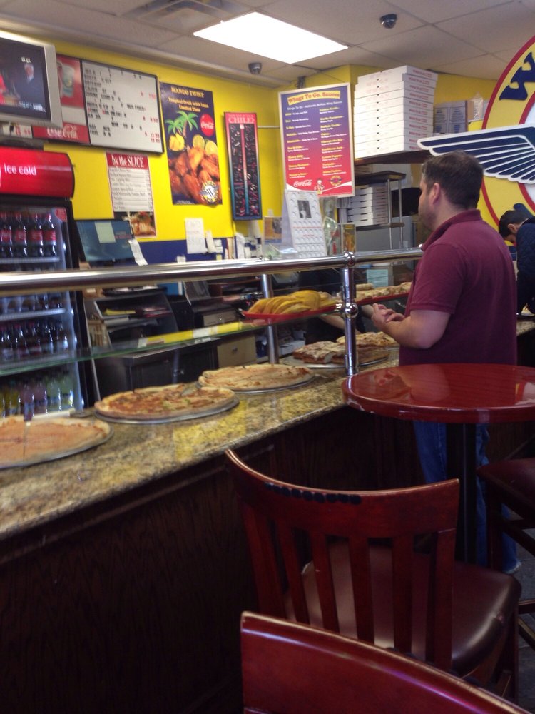 Photo of Grande Pizza and Wings To Go in Hoboken City, New Jersey, United States - 2 Picture of Restaurant, Food, Point of interest, Establishment, Meal takeaway, Meal delivery