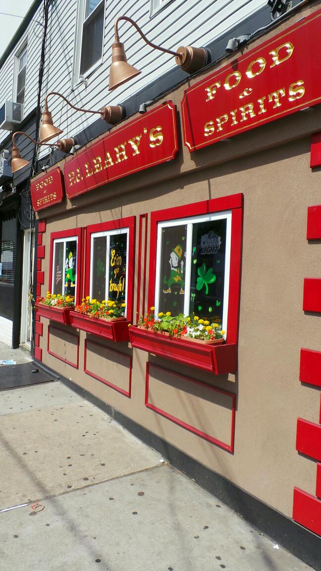 Photo of P J Leahy's in Long Island City, New York, United States - 3 Picture of Restaurant, Food, Point of interest, Establishment, Bar