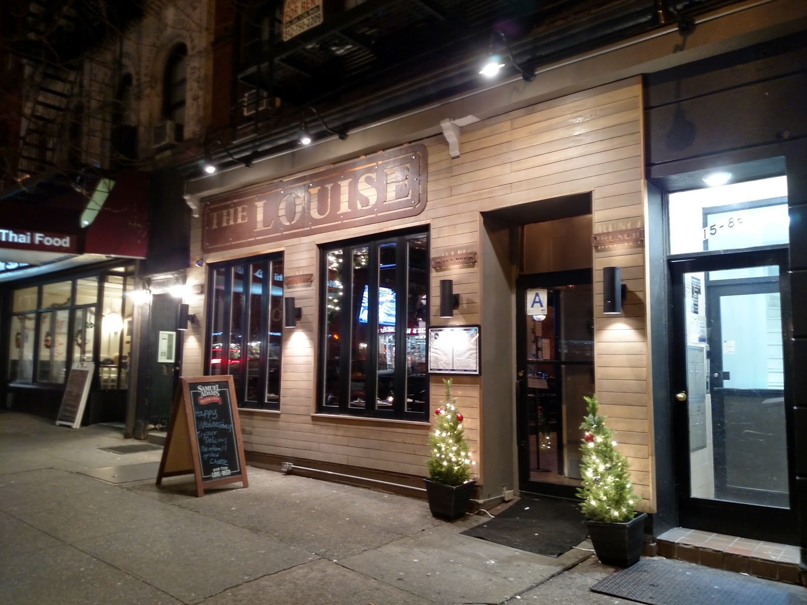 Photo of The Louise in New York City, New York, United States - 1 Picture of Restaurant, Food, Point of interest, Establishment, Bar