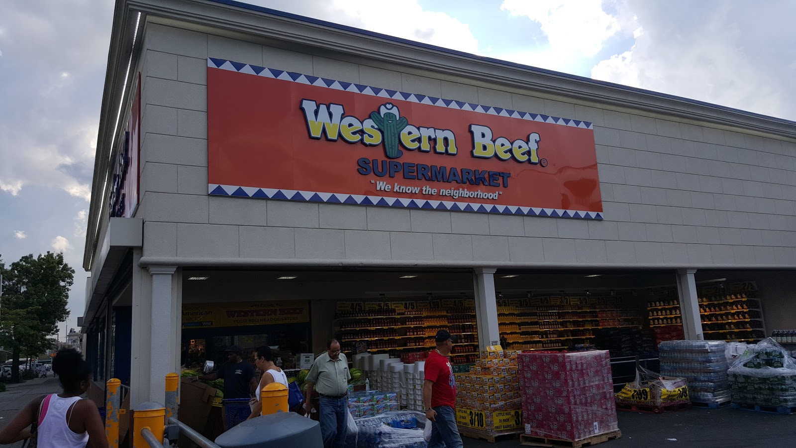 Photo of Western Beef Supermarket in Bronx City, New York, United States - 1 Picture of Food, Point of interest, Establishment, Store, Grocery or supermarket