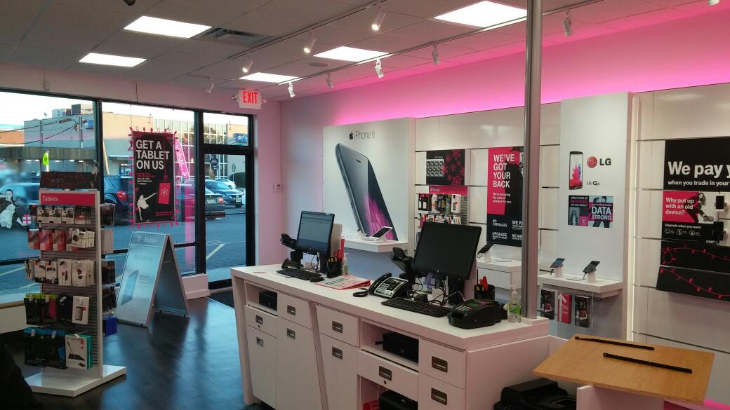 Photo of T-Mobile Secaucus in Secaucus City, New Jersey, United States - 6 Picture of Point of interest, Establishment, Store