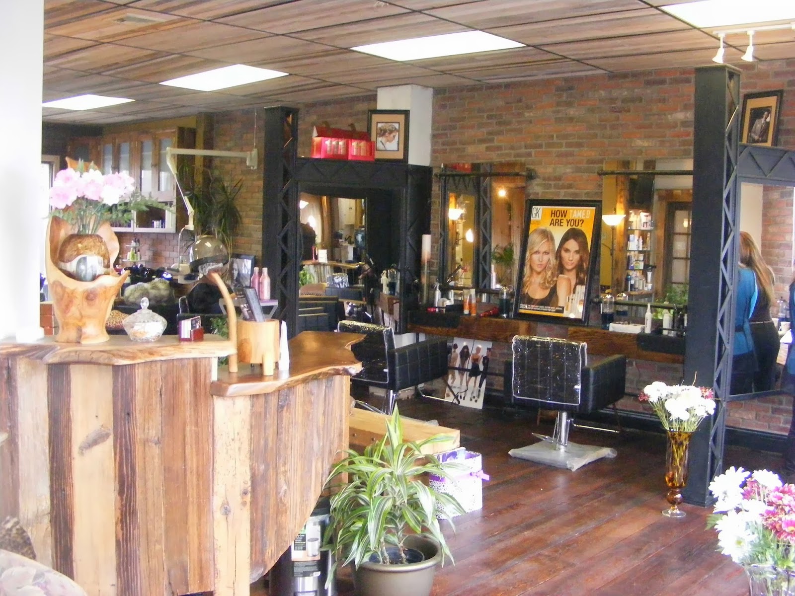 Photo of Haute Organique Studio (formerly Golden Scissors) in Totowa City, New Jersey, United States - 3 Picture of Point of interest, Establishment, Health, Spa, Beauty salon, Hair care