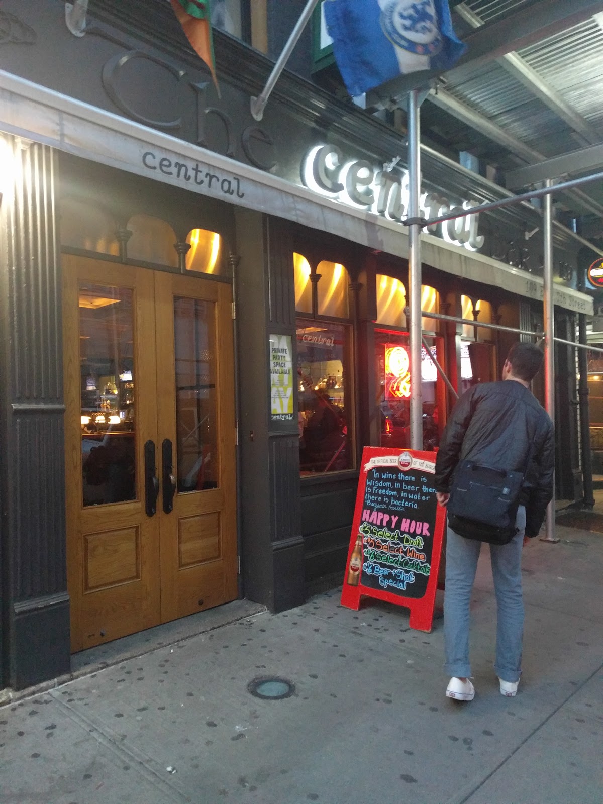 Photo of The Central Bar in New York City, New York, United States - 1 Picture of Restaurant, Food, Point of interest, Establishment, Bar
