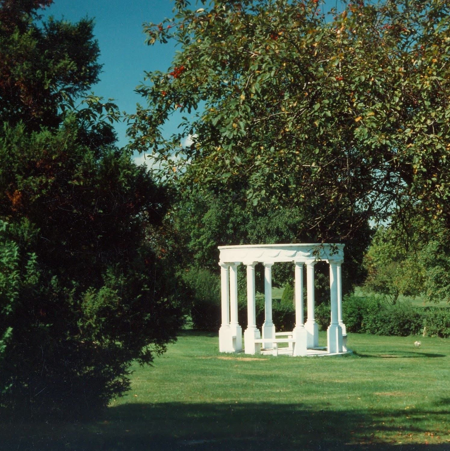 Photo of CloverLeaf Memorial Park in Woodbridge Township City, New Jersey, United States - 2 Picture of Point of interest, Establishment, Park, Cemetery