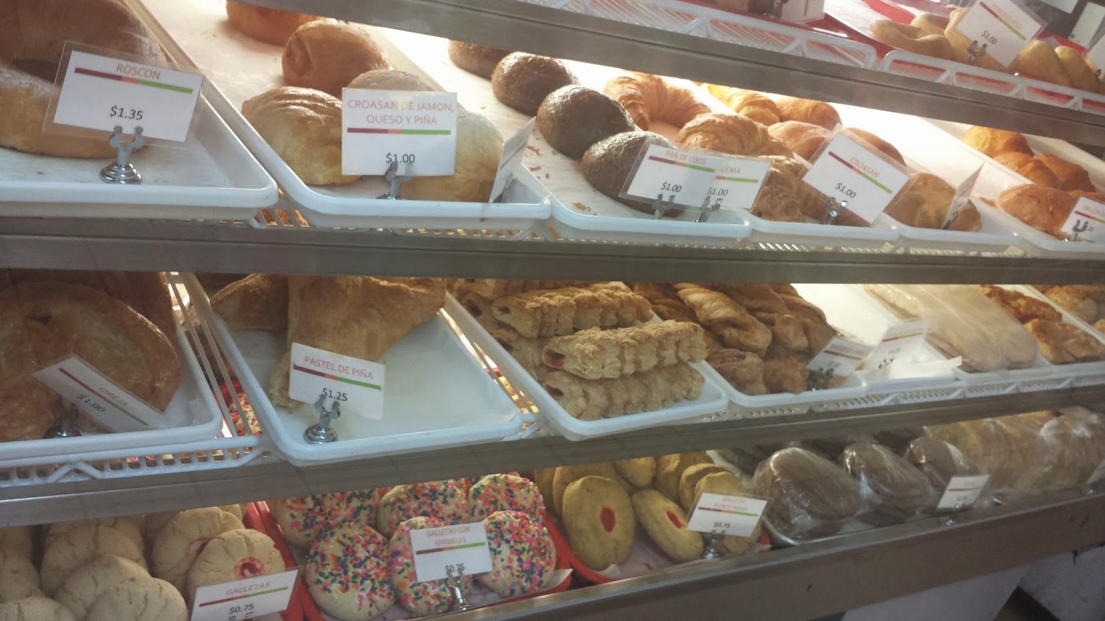 Photo of Genesis Bakery in Union City, New Jersey, United States - 3 Picture of Food, Point of interest, Establishment, Store, Bakery