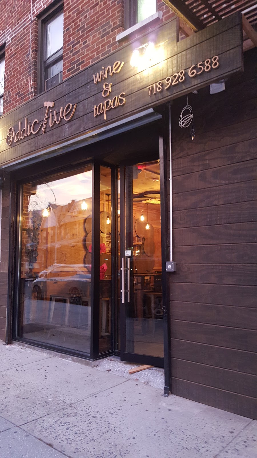 Photo of Addictive Wine and Tapas in Jackson Heights City, New York, United States - 2 Picture of Food, Point of interest, Establishment, Bar