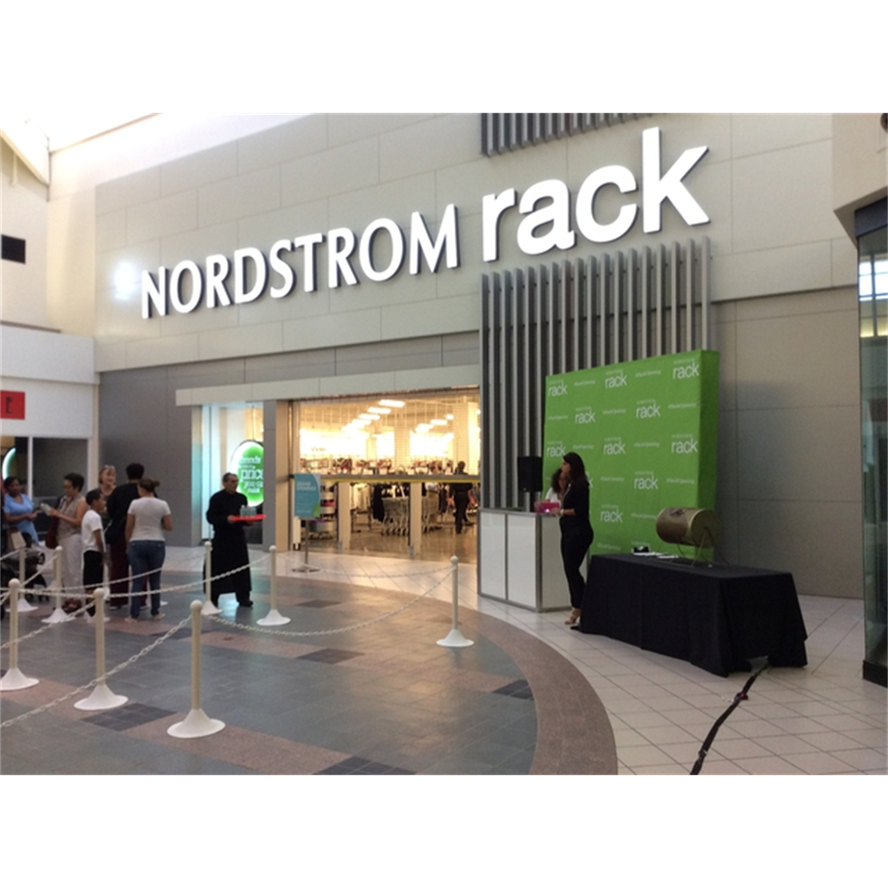 Photo of Nordstrom Rack Manhasset Center in Manhasset City, New York, United States - 8 Picture of Point of interest, Establishment, Store, Clothing store, Shoe store, Department store