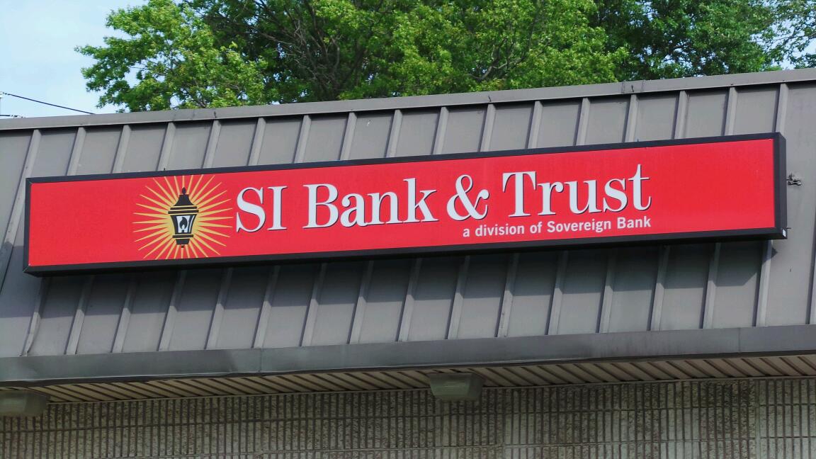 Photo of S I Bank & Trust in Richmond City, New York, United States - 2 Picture of Point of interest, Establishment, Finance, Atm, Bank