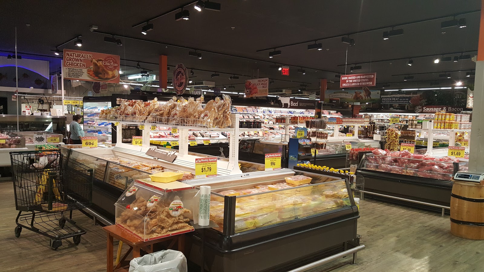 Photo of LIC Food Bazaar Supermarket in Queens City, New York, United States - 2 Picture of Food, Point of interest, Establishment, Store, Grocery or supermarket, Bakery