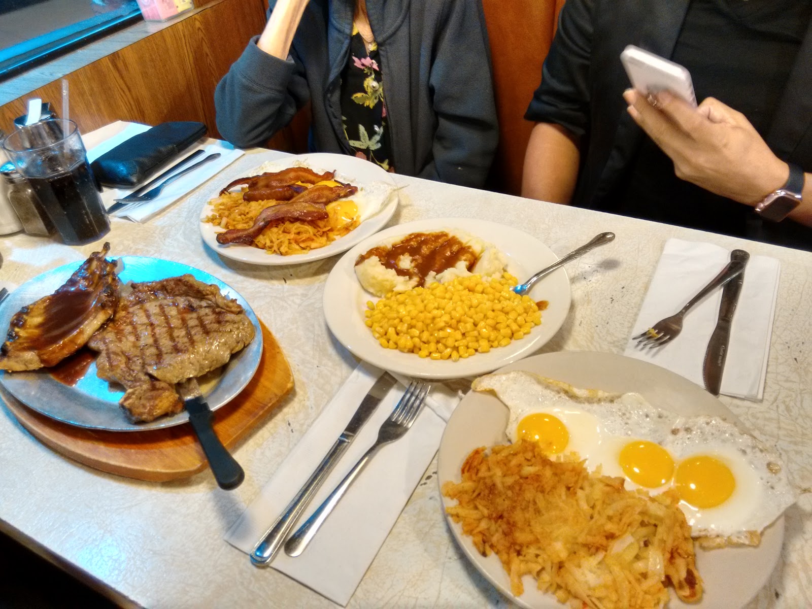 Photo of Kanes Diner in Flushing City, New York, United States - 2 Picture of Restaurant, Food, Point of interest, Establishment, Store