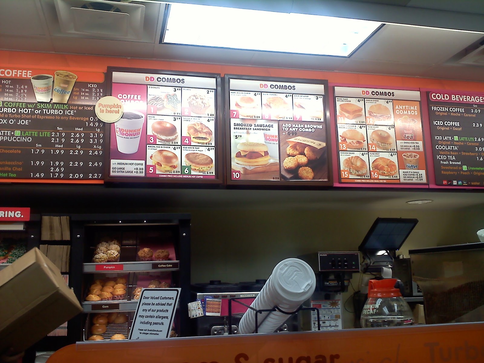 Photo of Dunkin' Donuts in Ridgefield City, New Jersey, United States - 2 Picture of Restaurant, Food, Point of interest, Establishment, Store, Cafe, Bar, Bakery