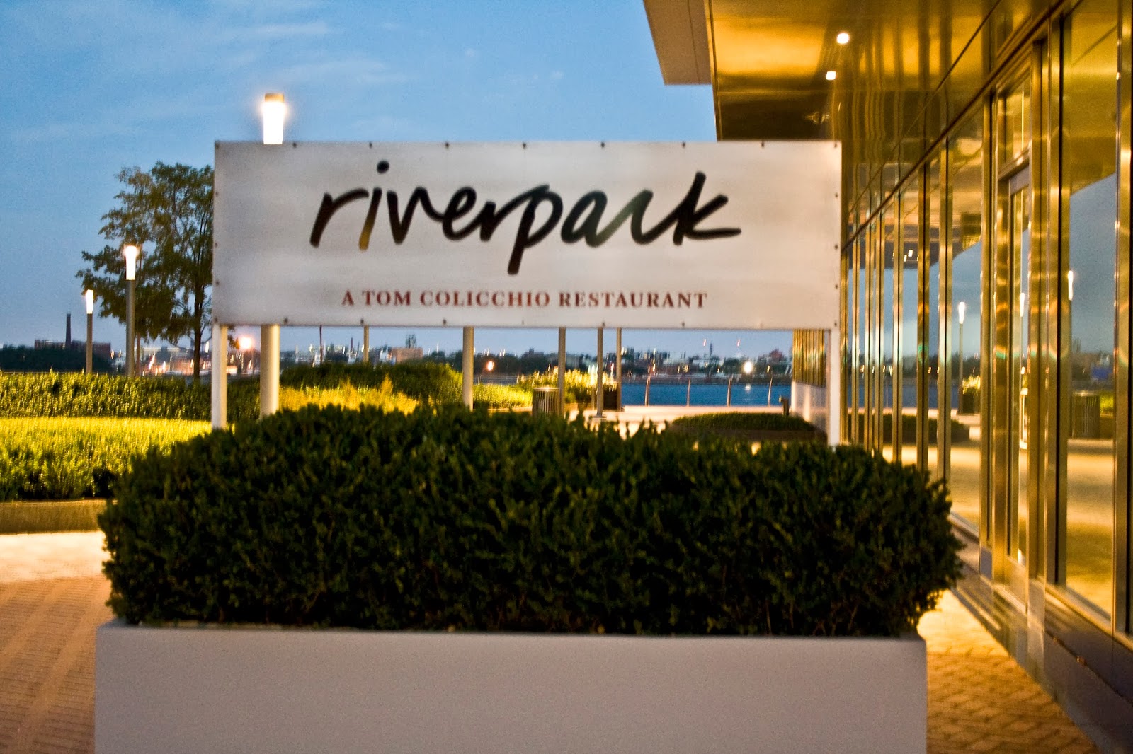 Photo of Riverpark in New York City, New York, United States - 7 Picture of Restaurant, Food, Point of interest, Establishment, Bar