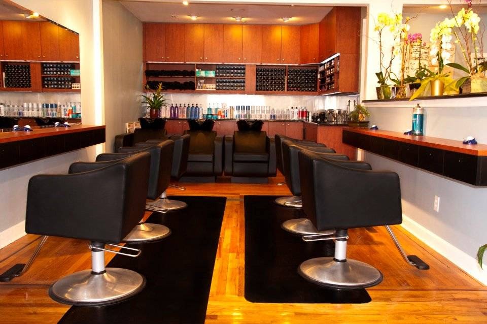 Photo of Salon Mayne in Roslyn Heights City, New York, United States - 2 Picture of Point of interest, Establishment, Beauty salon, Hair care