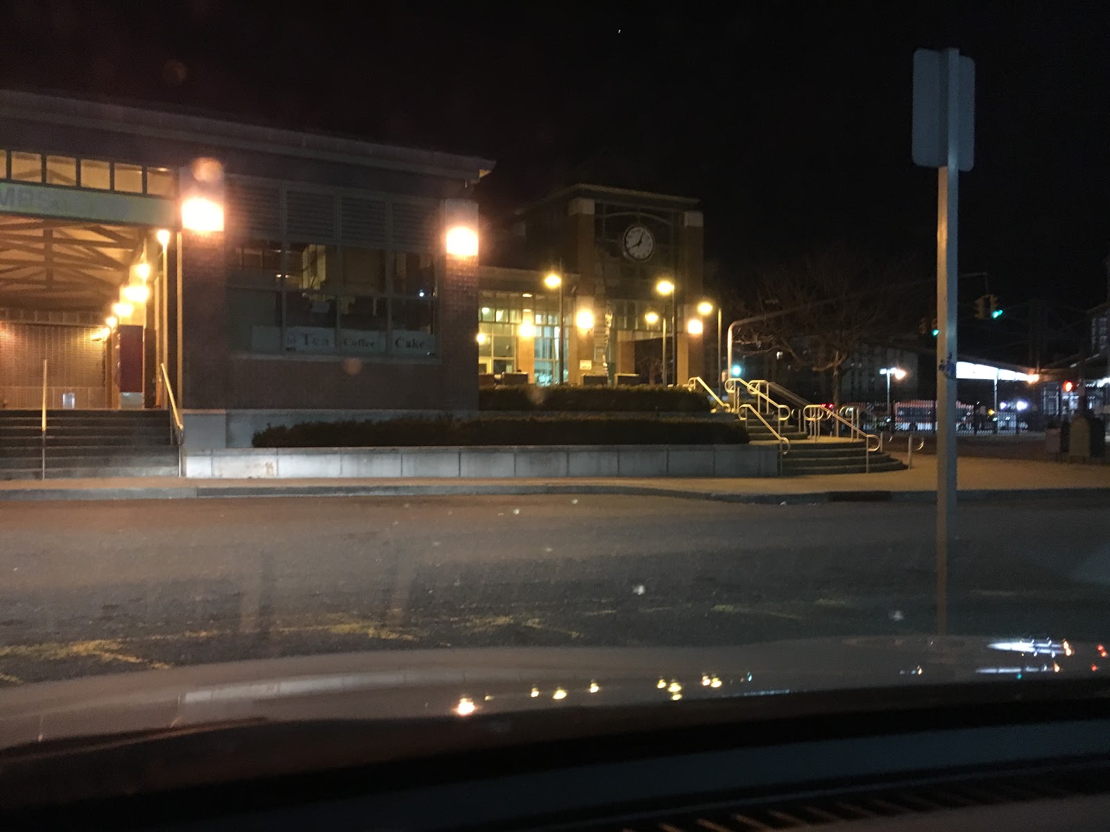 Photo of Hempstead Transit Center in Hempstead City, New York, United States - 1 Picture of Point of interest, Establishment, Bus station, Transit station