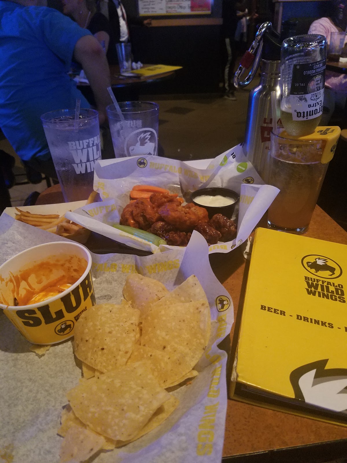 Photo of Buffalo Wild Wings in Brooklyn City, New York, United States - 9 Picture of Restaurant, Food, Point of interest, Establishment, Meal takeaway, Bar