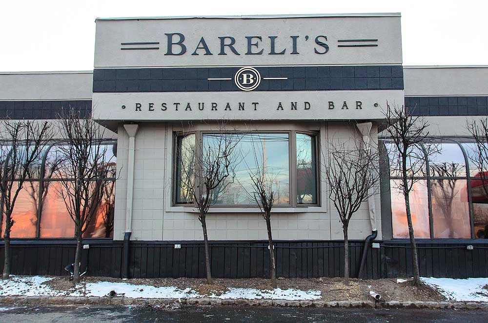 Photo of Bareli's Restaurant and Bar in Secaucus City, New Jersey, United States - 4 Picture of Restaurant, Food, Point of interest, Establishment, Bar