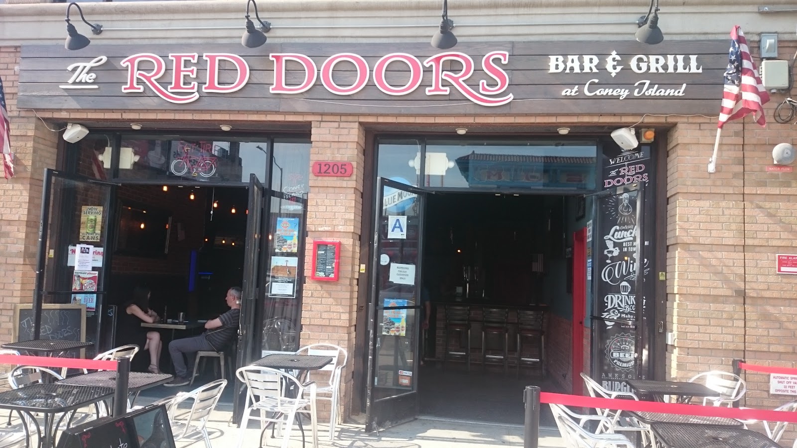 Photo of The Red Doors Bar and Grill in Kings County City, New York, United States - 1 Picture of Restaurant, Food, Point of interest, Establishment, Bar
