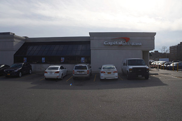 Photo of Capital One Bank in Flushing City, New York, United States - 2 Picture of Point of interest, Establishment, Finance, Atm, Bank
