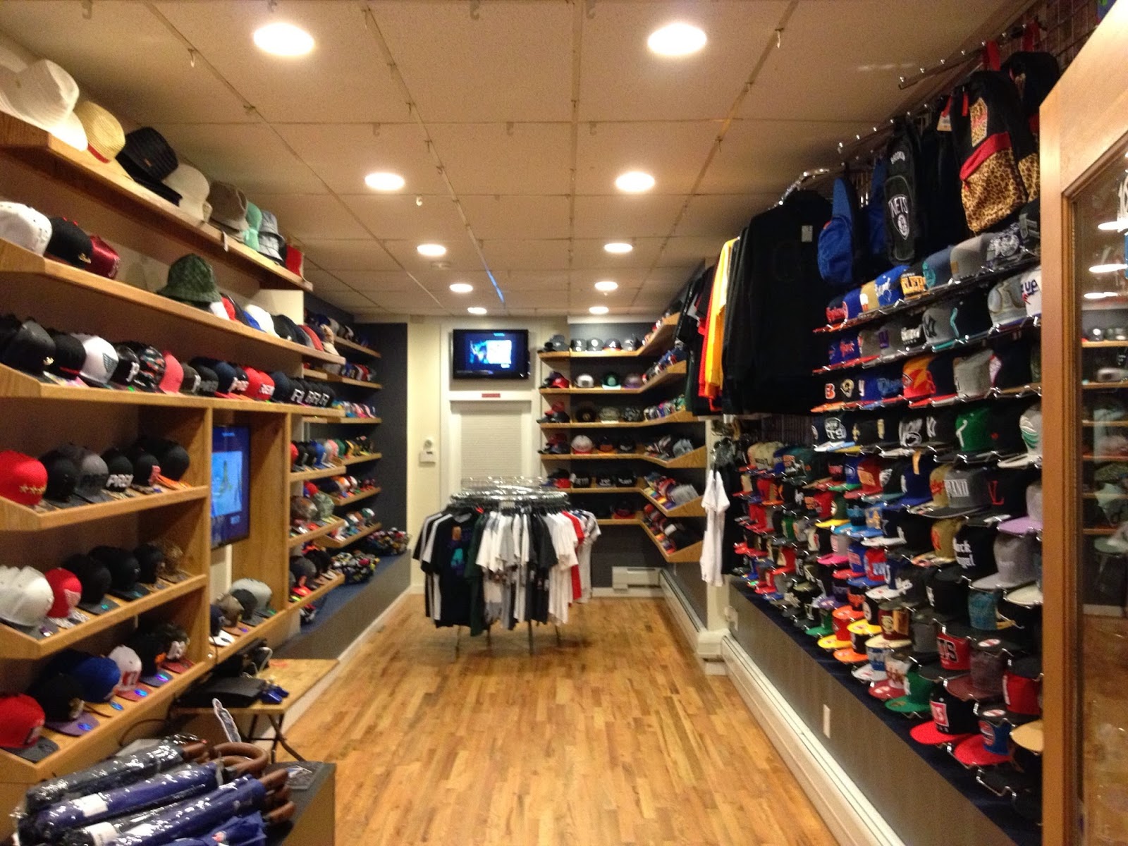 Photo of Head Gear in Hoboken City, New Jersey, United States - 1 Picture of Point of interest, Establishment, Store, Clothing store