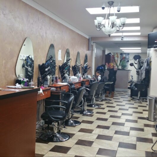 Photo of Radical Change Beauty Salon in New York City, New York, United States - 1 Picture of Point of interest, Establishment, Beauty salon