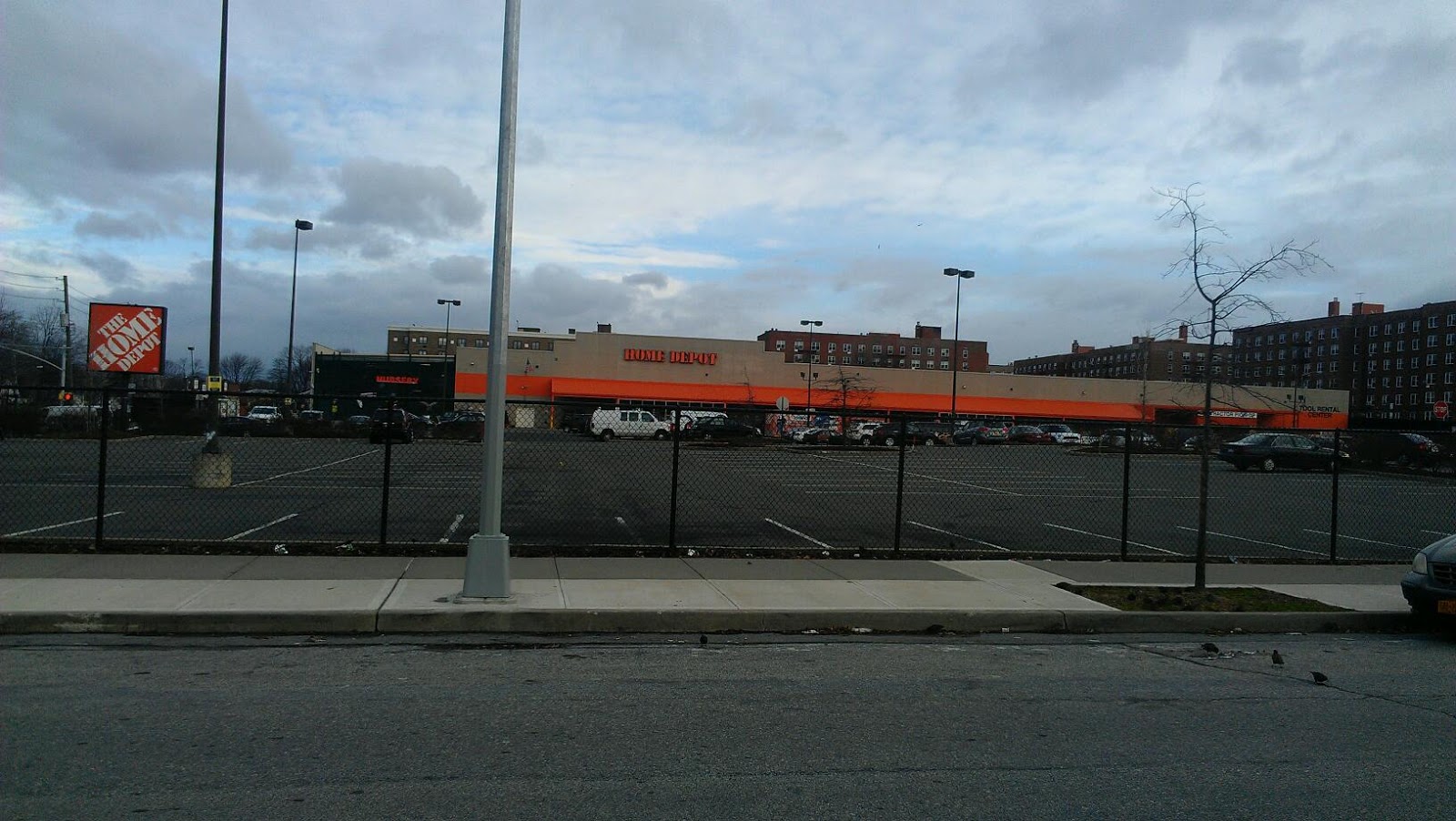 Photo of The Home Depot in Staten Island City, New York, United States - 3 Picture of Point of interest, Establishment, Store, Home goods store, Furniture store, Hardware store
