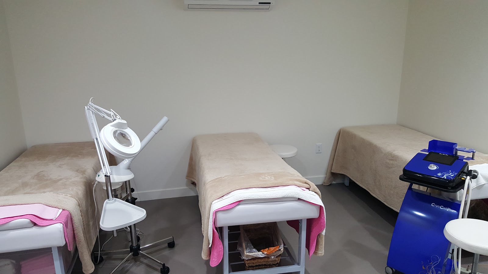 Photo of Metro Dermatology in Queens City, New York, United States - 6 Picture of Point of interest, Establishment, Health, Doctor