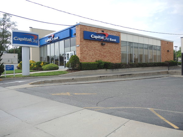 Photo of Capital One Bank in New Hyde Park City, New York, United States - 2 Picture of Point of interest, Establishment, Finance, Atm, Bank