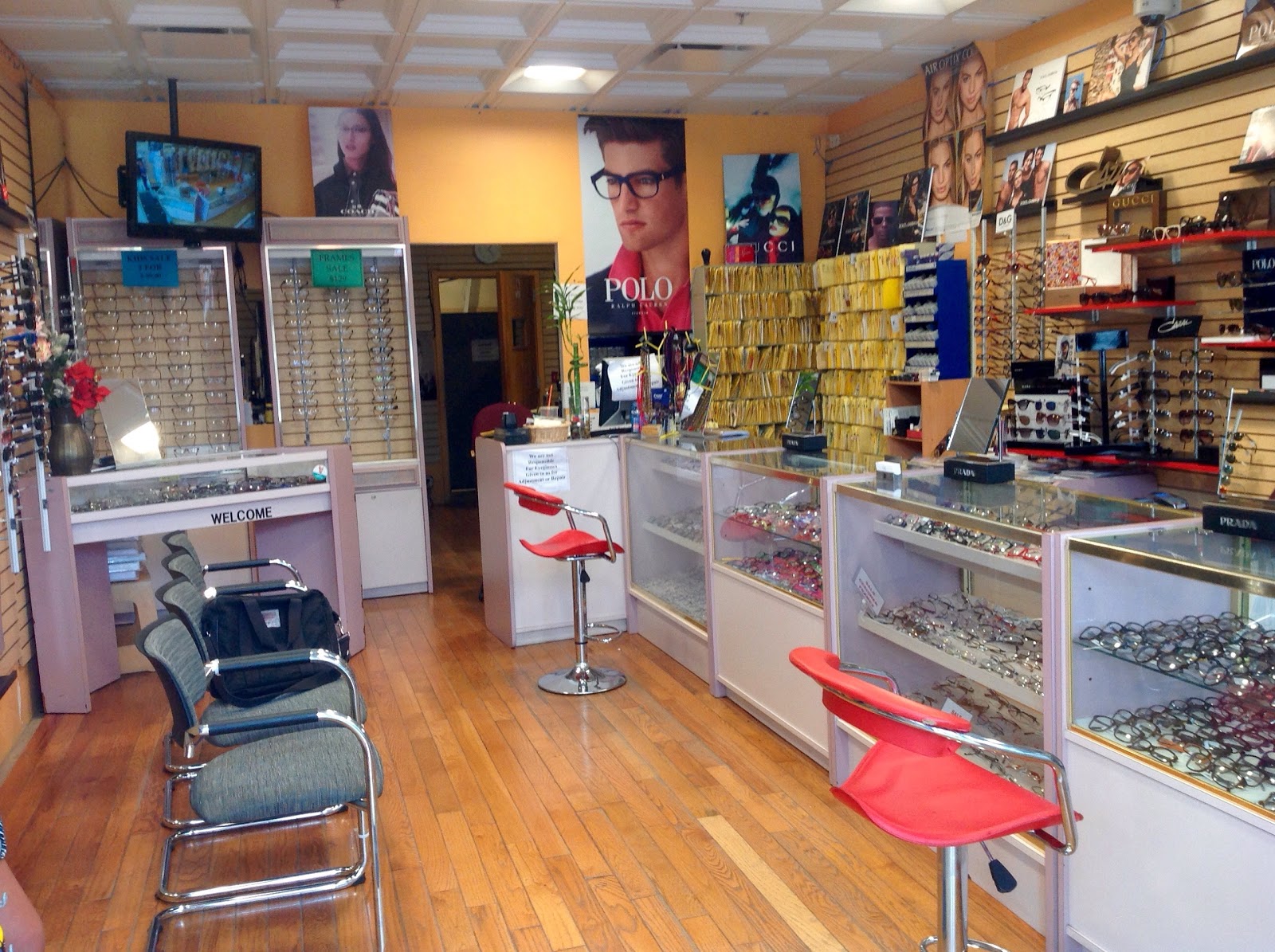 Photo of Solano Optical Boutique Ltd. in Kings County City, New York, United States - 3 Picture of Point of interest, Establishment, Health