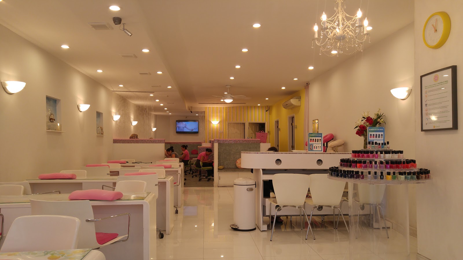 Photo of Pink Lemon Park Nail Salon in New York City, New York, United States - 5 Picture of Point of interest, Establishment, Spa, Beauty salon, Hair care