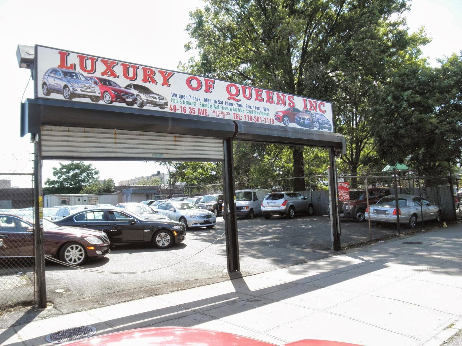 Photo of Luxury Of Queens Inc. in Queens City, New York, United States - 2 Picture of Point of interest, Establishment, Car dealer, Store