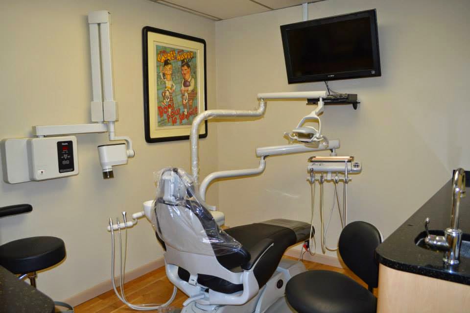 Photo of Long Island Dental Associates - Dr. Michael Tennenbaum, DMD in Roslyn Heights City, New York, United States - 1 Picture of Point of interest, Establishment, Health, Dentist