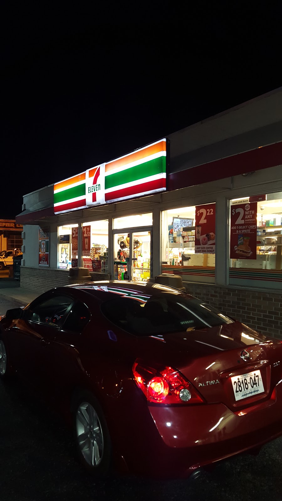 Photo of Sunoco Gas Station in Newark City, New Jersey, United States - 3 Picture of Food, Point of interest, Establishment, Store, Gas station, Convenience store