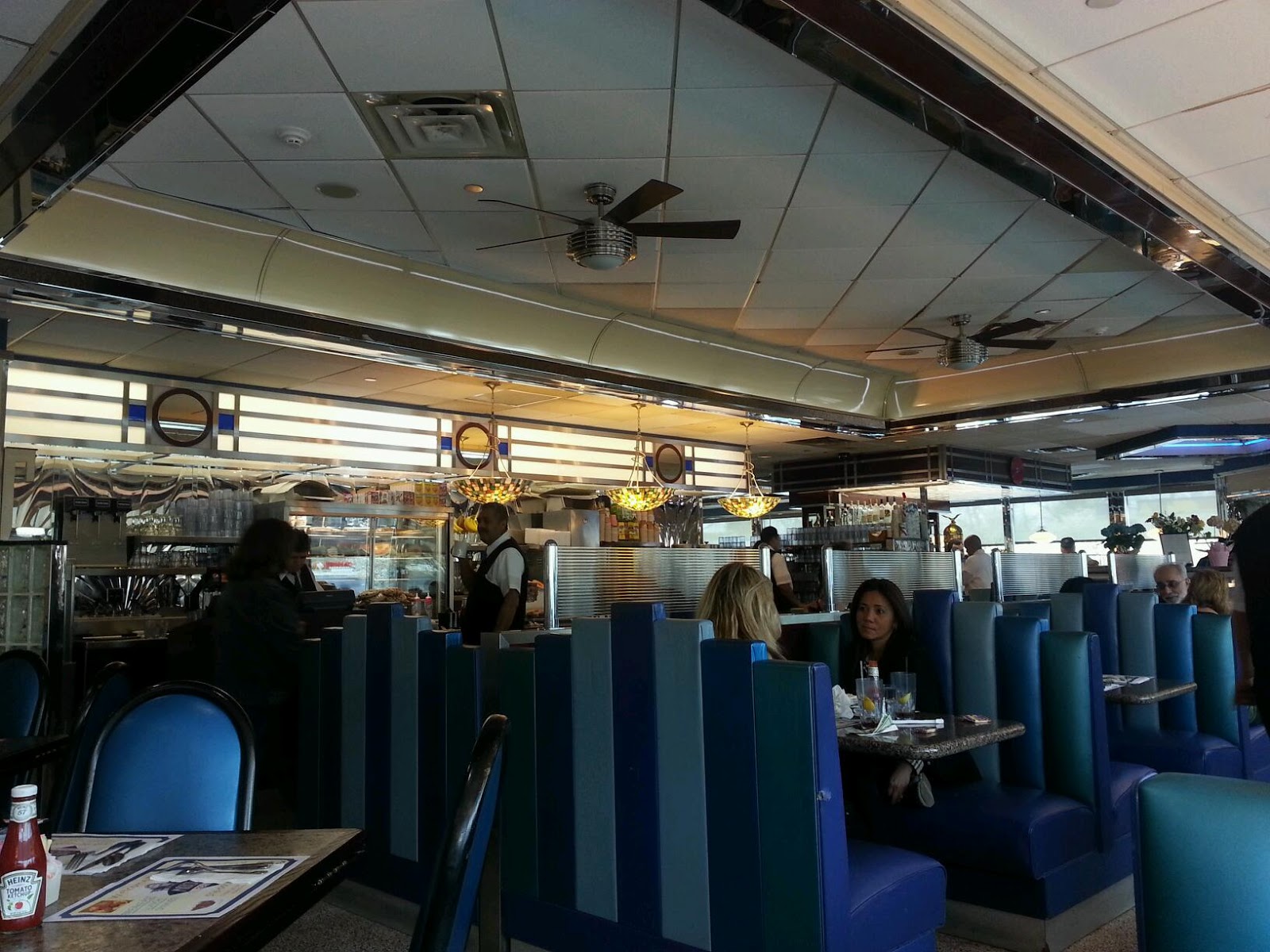 Photo of Majestic Diner in Westbury City, New York, United States - 1 Picture of Restaurant, Food, Point of interest, Establishment