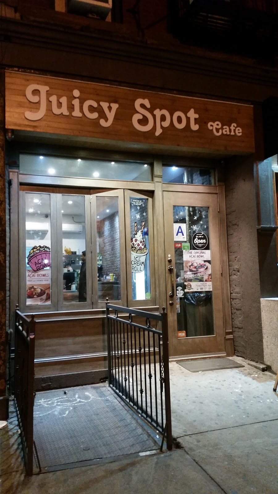 Photo of Juicy Spot Cafe in New York City, New York, United States - 7 Picture of Food, Point of interest, Establishment, Store