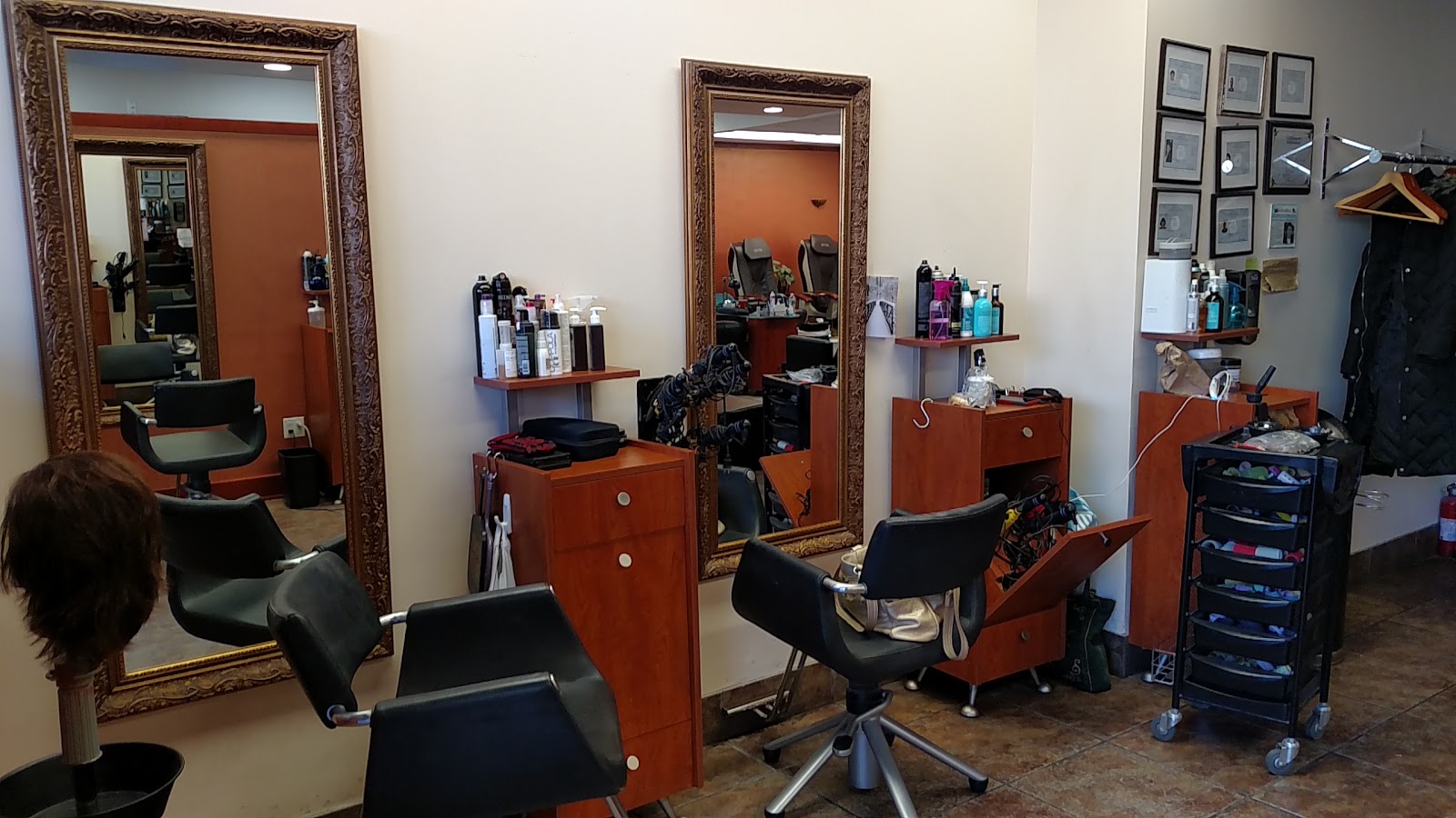 Photo of Marcari Salon in Great Neck City, New York, United States - 3 Picture of Point of interest, Establishment, Beauty salon